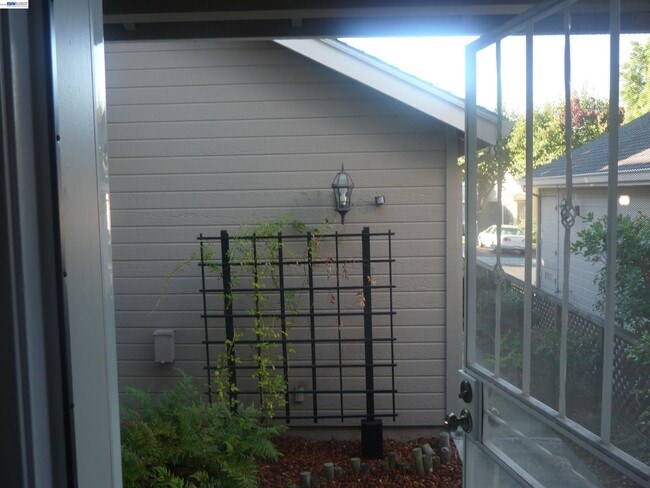 Building Photo - 794 Praderia Cir