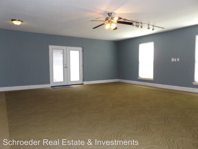 Building Photo - 13394 W Echo Dr