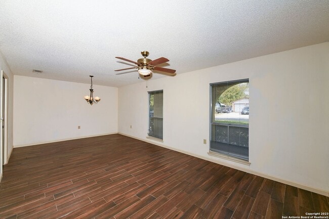 Building Photo - SPACIOUS 4-BEDROOM IN VALLEY FORGE