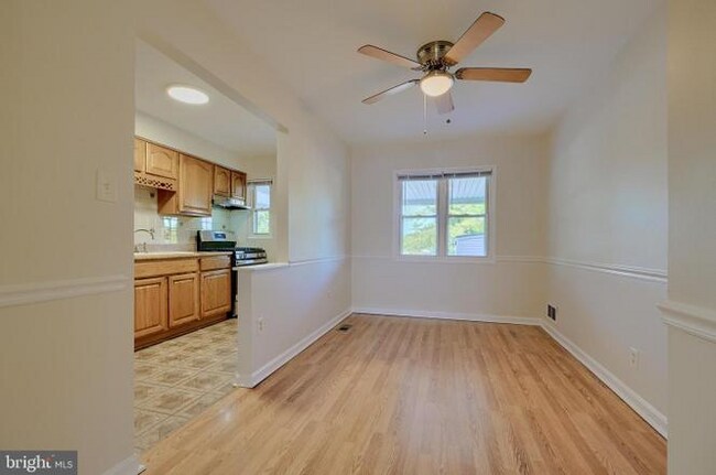 Building Photo - 825 Mildred Ave