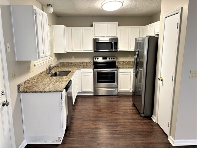 Foto del edificio - 8511 Langley Mill Ct