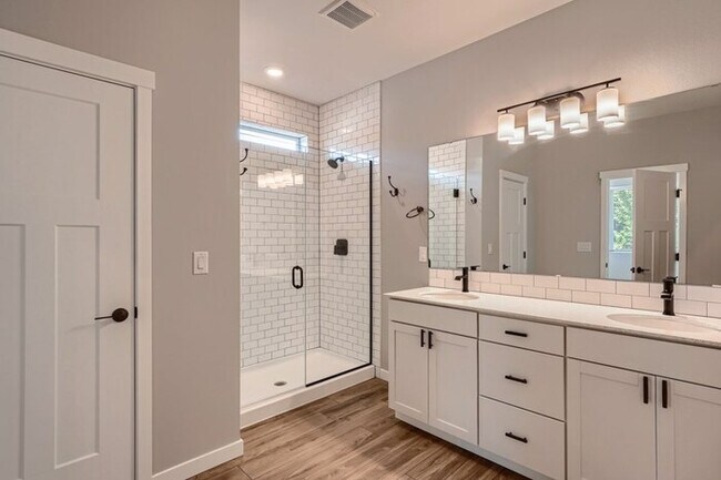 Foto del edificio - 17919 123Rd Street E, Bonney Lake, WA, 98391
