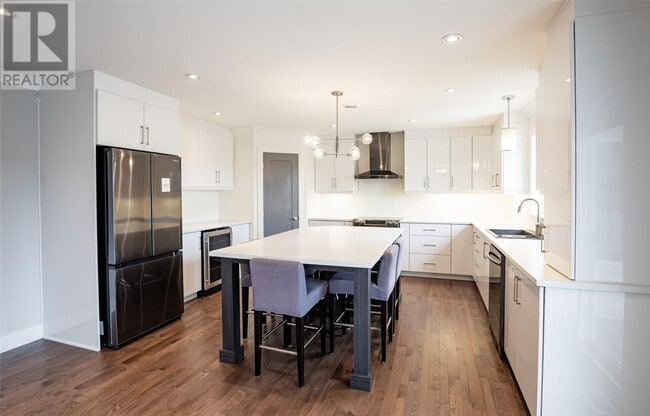 Building Photo - 43 Jera St