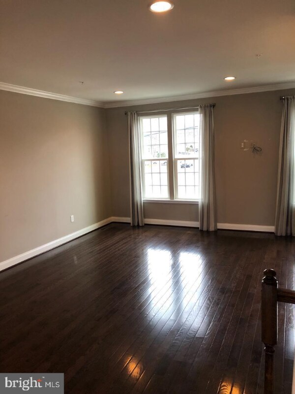 Foto del edificio - 658 E Chestnut St