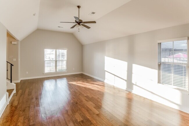 Foto del edificio - 6404 Rue de Paris Ln