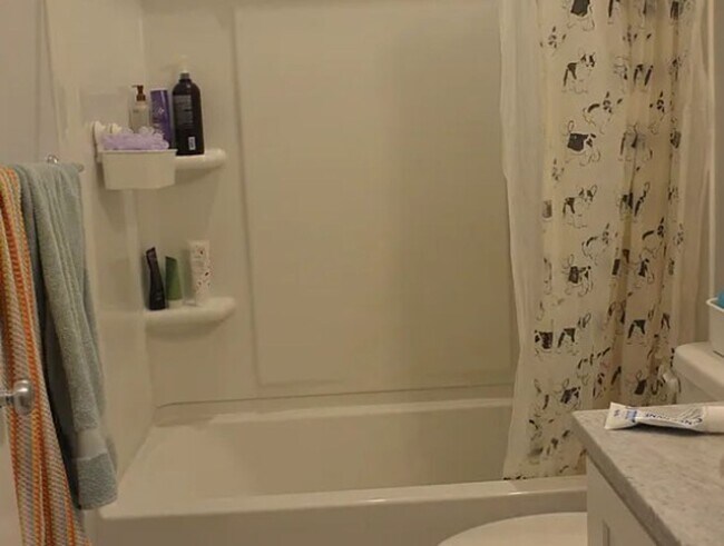 Foto del edificio - 2BR 1Bth unit. Great location!  Recently built!