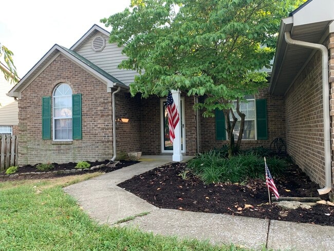 Building Photo - 213 Copperfield Ln