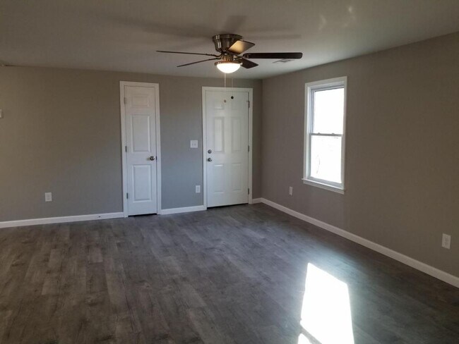 Foto del edificio - 4870 Calhoun Rd