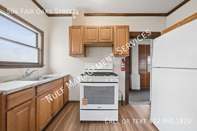Foto del edificio - 504 Fair Oaks St