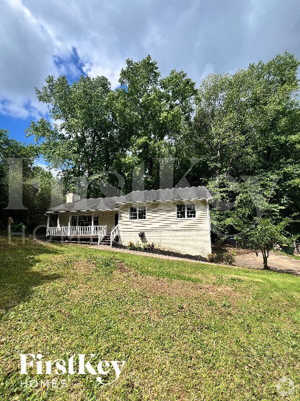 Building Photo - 125 Creekview Dr