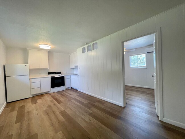 Foto del edificio - 1 bedroom across street from ACU