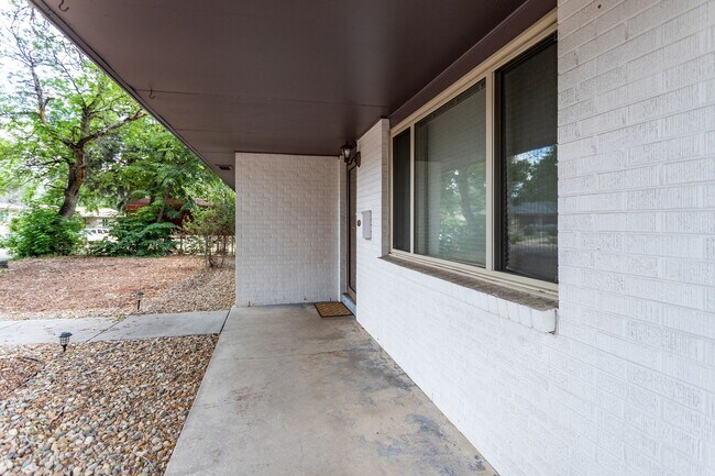 Foto del edificio - Beautiful 2-Bedroom, 2-Bath Home in Desirable Southwest Colorado Springs!