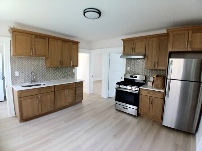 Foto del edificio - 271 Swanson Ave