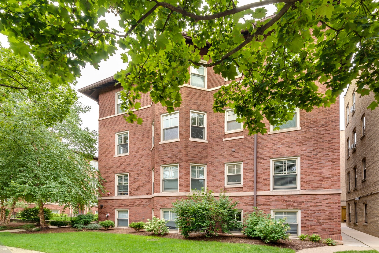 Building Photo - 632 Hinman