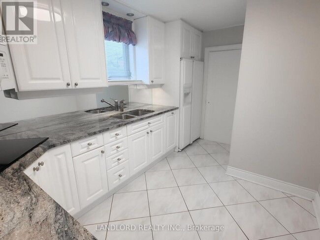 Building Photo - 3 Davies Crescent