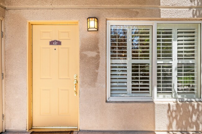 Building Photo - 5200 Premiere Hills Cir