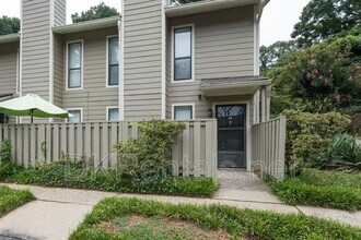 Building Photo - 200 River Mill Cir
