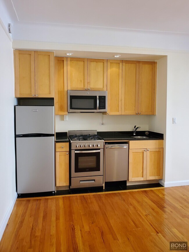 Foto del edificio - 117 W 13th St