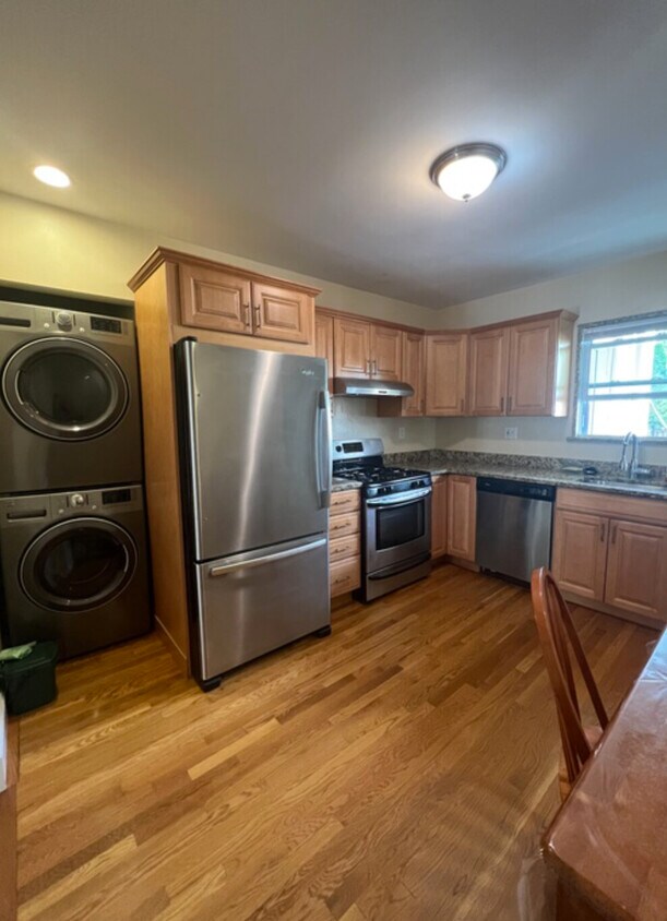 Foto principal - 54 Webster Ave