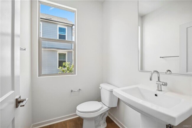 Building Photo - 32020 Paseo Legado