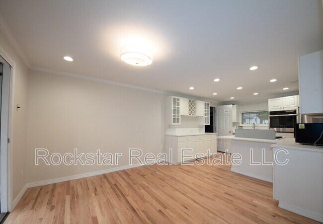 Foto del edificio - 12125 N Normandie St