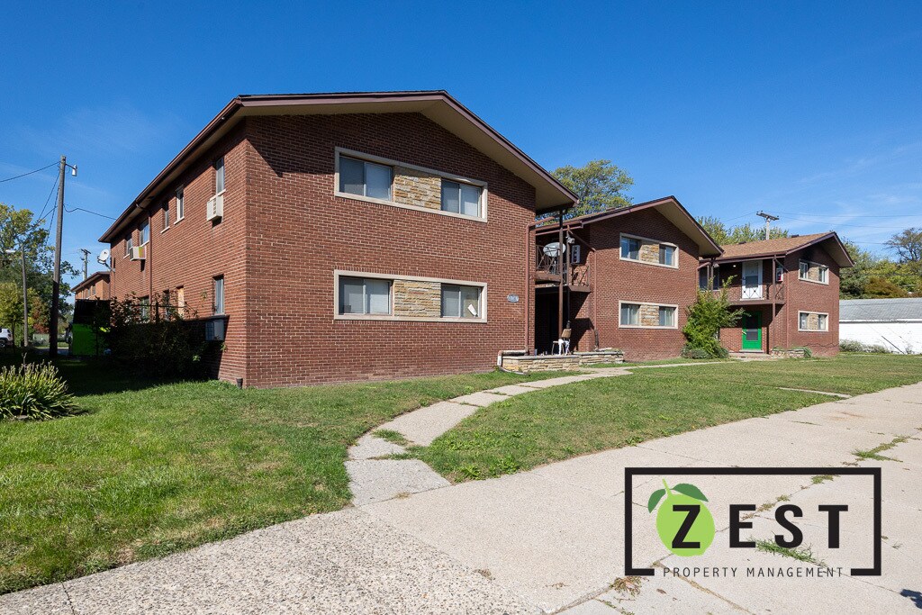 Foto principal - 17161 Denver St