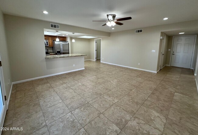 Foto del edificio - 18050 N 25th Way