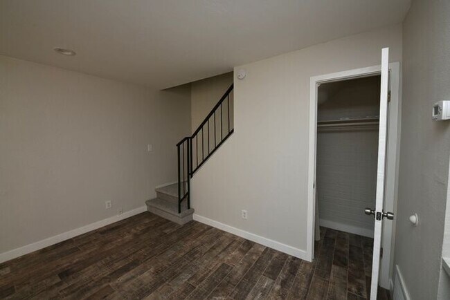 Foto del edificio - 8127 E Glenrosa Ave