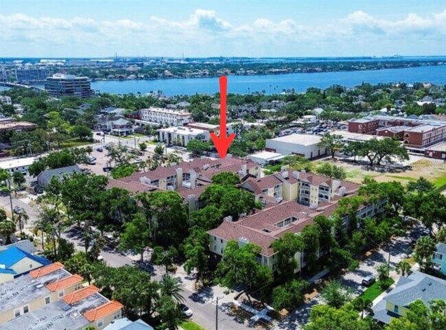 Foto del edificio - 1000 W Horatio St