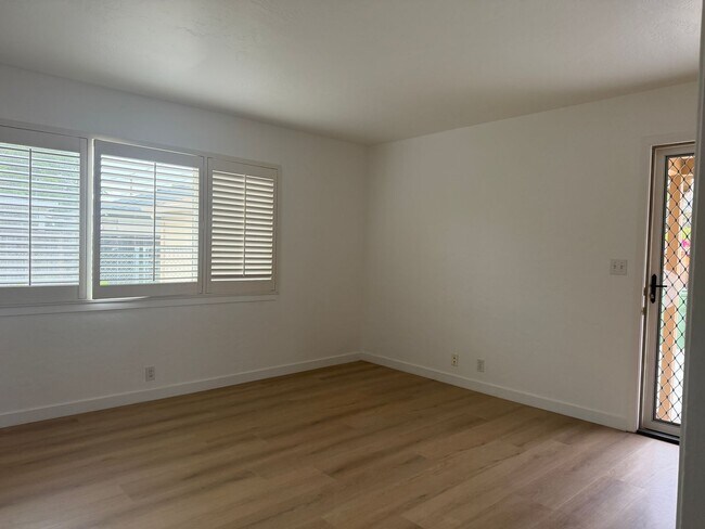 Foto del edificio - Campbell Charmer- 2 Bedroom 1 Bath Duplex with Garage