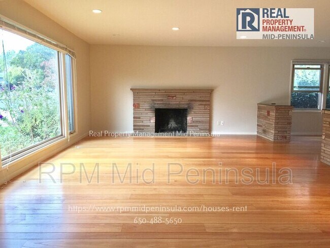 Building Photo - 2911 Alameda de las Pulgas