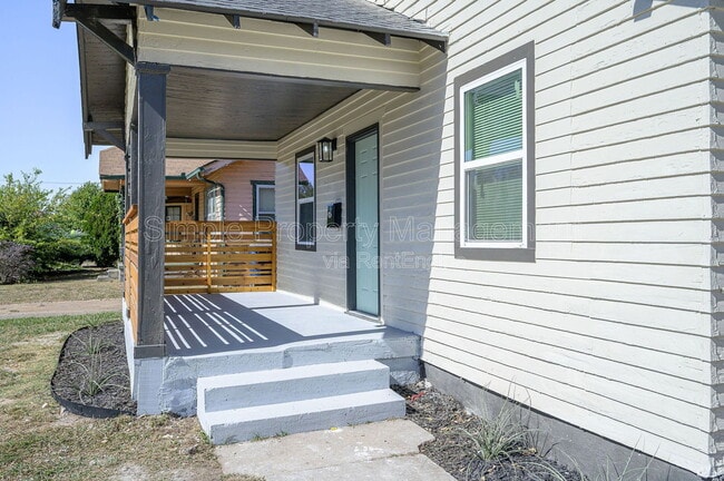 Foto del edificio - 1225 NE 17th St