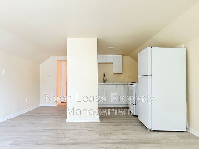 Foto del edificio - 32715 Bi State Blvd
