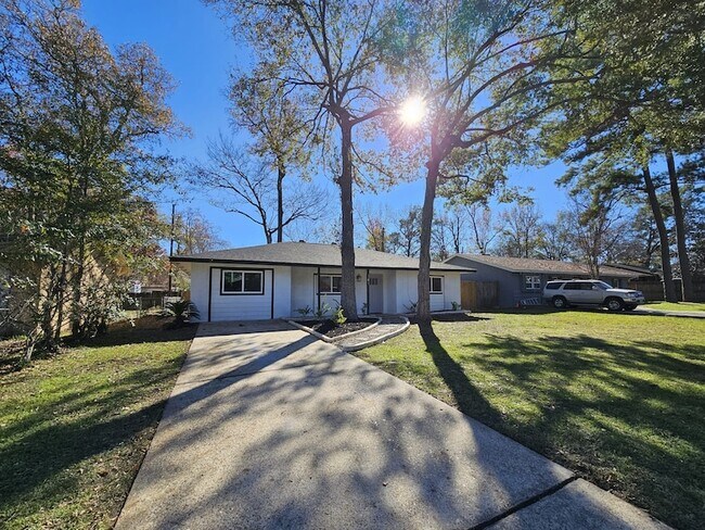 Foto del edificio - 307 Hildred Ave