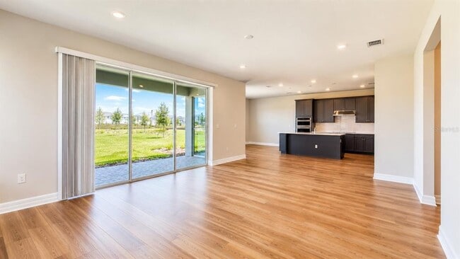 Foto del edificio - 16628 Silver Brook Wy