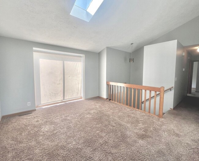 Foto del edificio - Beautiful 4 bed, 2 bath house at $1,795