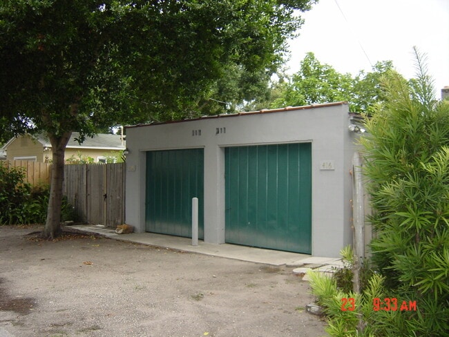 Building Photo - 416 21st Ave N