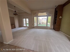 Building Photo - 9304 Fontainbleu Dr