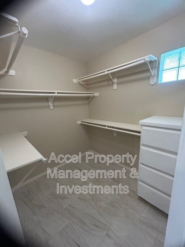 Foto del edificio - 7109 N 26th St