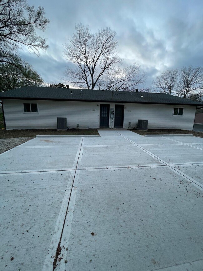 Parte trasera de la casa - 311 S 10th St