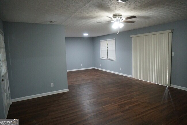 Foto del edificio - 5637 Attucks Blvd