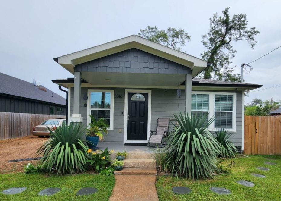 Foto principal - 5516 Chapman St