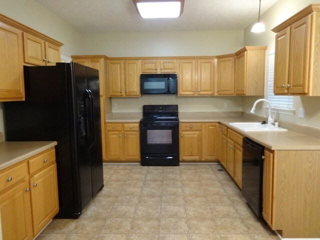 Building Photo - 4973 Alexis Drive