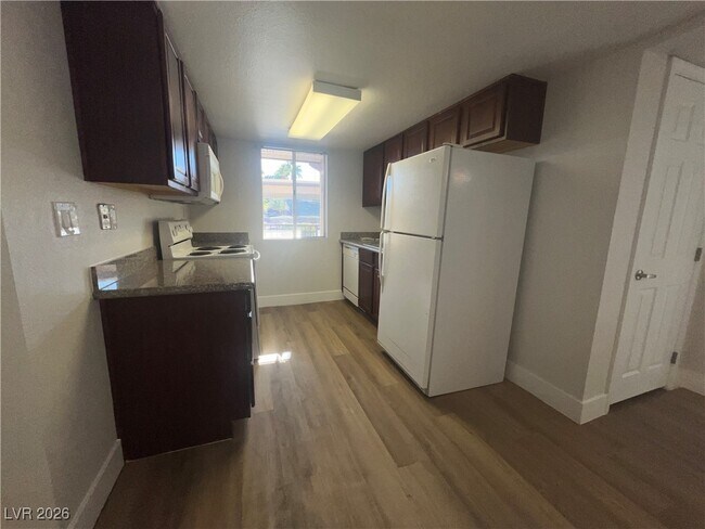 Building Photo - 5060 Indian River Dr