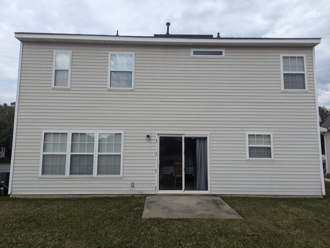 Building Photo - Room in House on Belmont Stables Dr