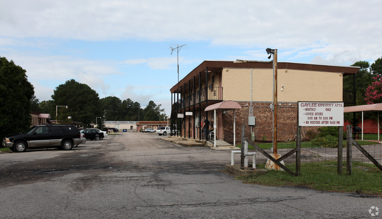 Primary Photo - Gaylee Villa Apartments