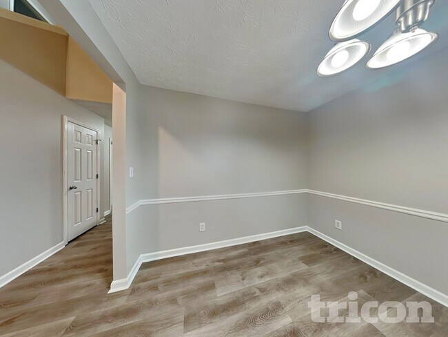 Building Photo - 305 Little Creek Rd SE