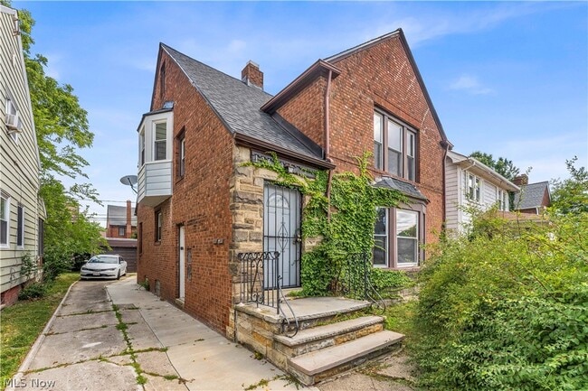 Building Photo - 13613 Cedar Rd