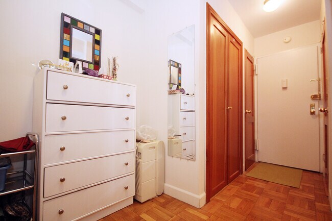 Foto del edificio - 460 E 79th St