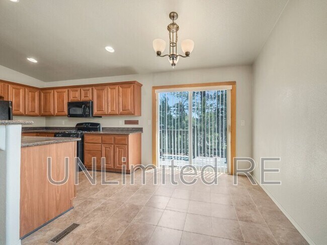 Building Photo - 2233 Gambel Oak Trail